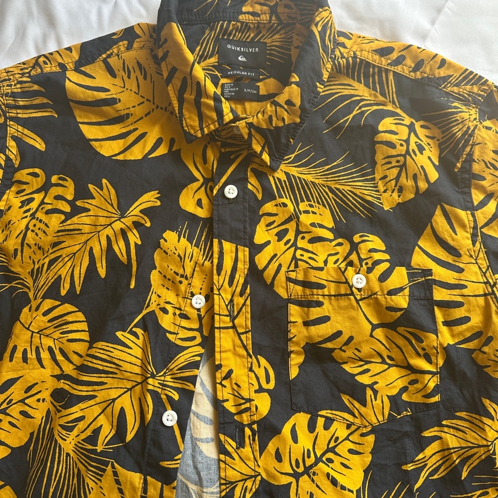 Quiksilver Black and Yellow Casual Button Down Shirt